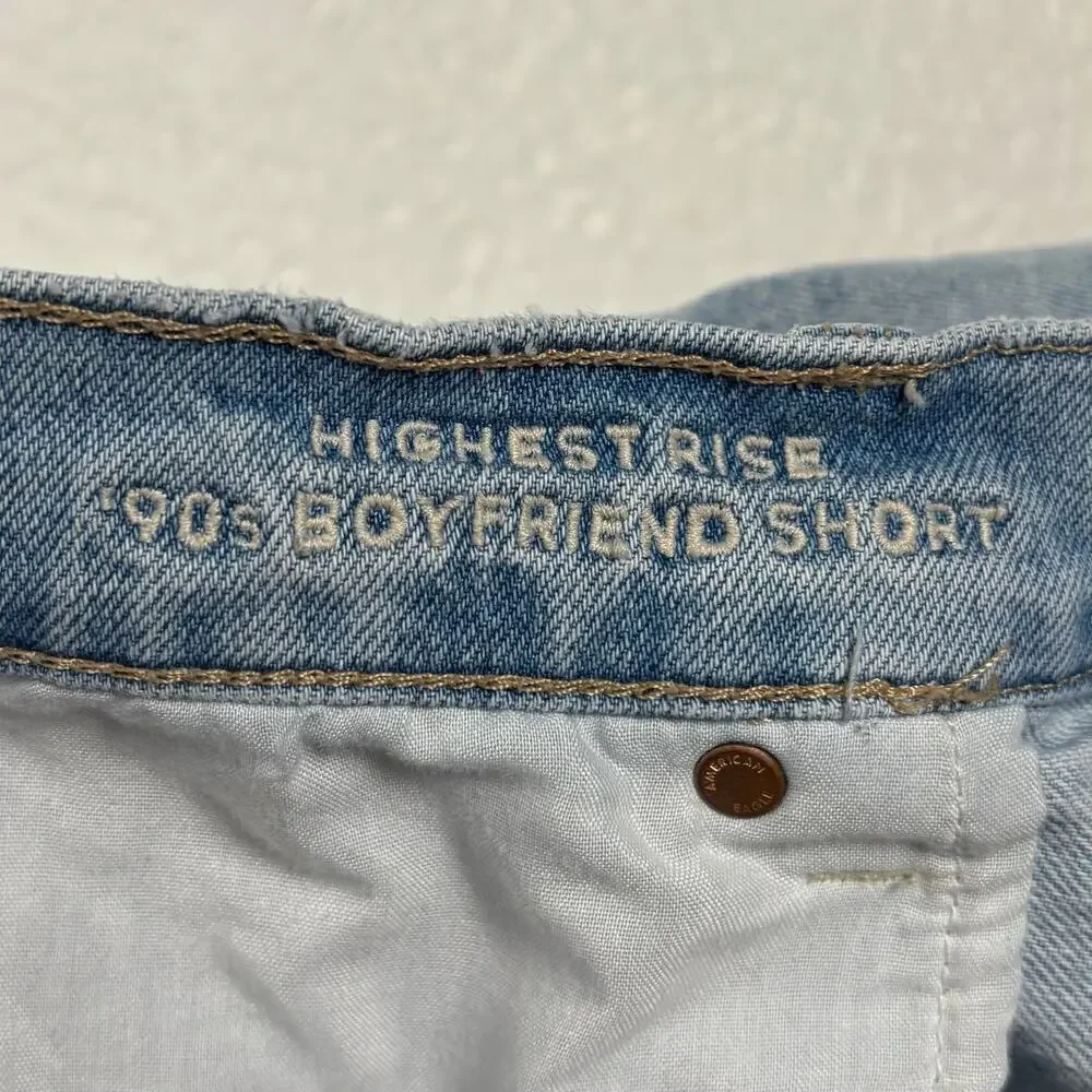American Eagle Strigid Highest Rise 90s Boyfriend Short Light Wash Size 18